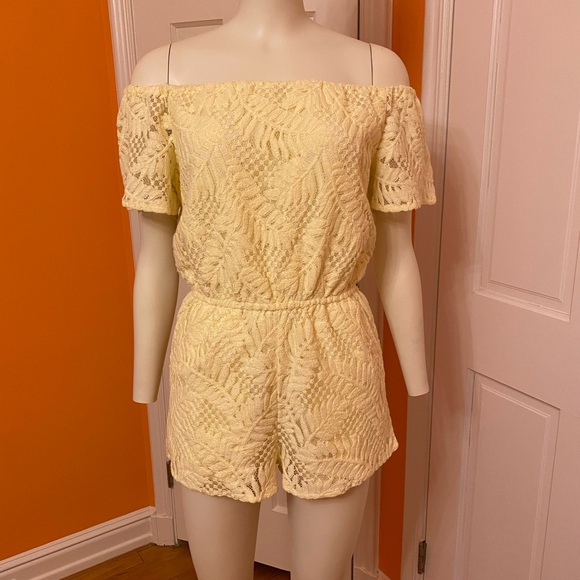 BB Dakota Pants - BB Dakota Yellow Lace Romper